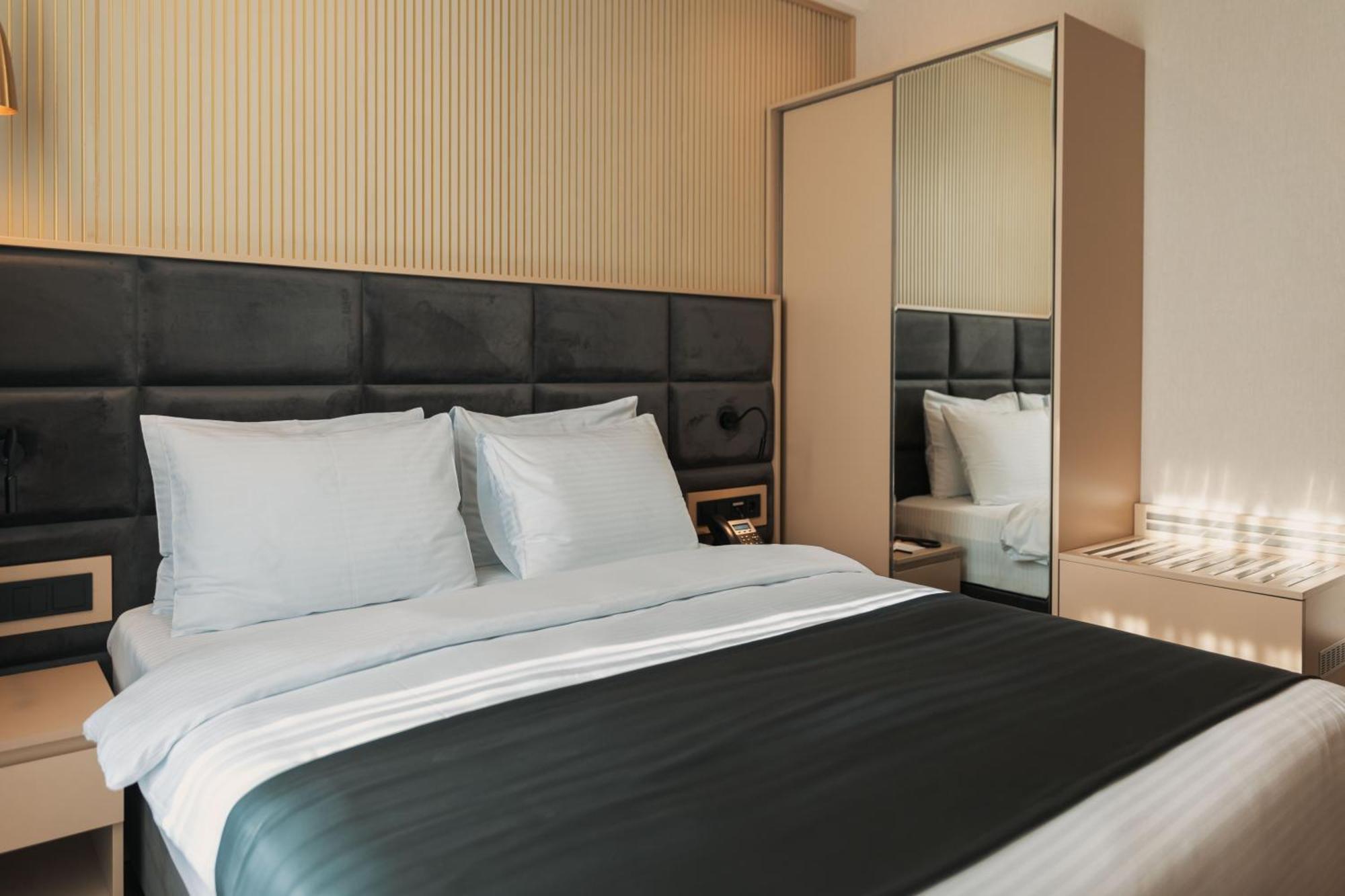 Hotel Monday By Dnt Group Tbilisi Exterior photo